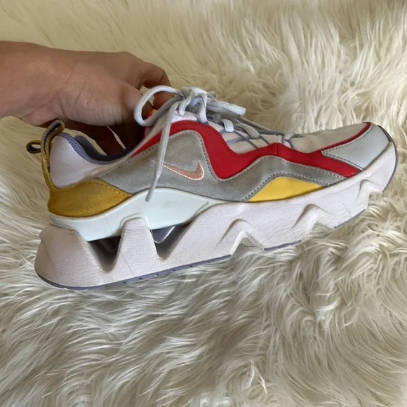 NIKE RYZ 365 CW5590 100 White/Washed Coral/Track Red - Picture 6 of 10